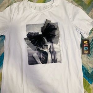 WHITE T-SHIRT NEW WITH TAGS SIZE S/M